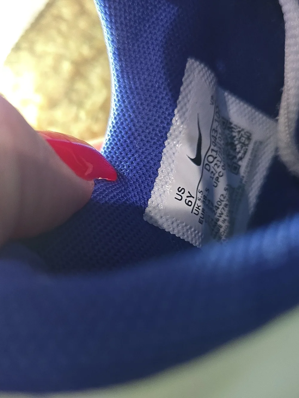 Nike Giannis Immortality 2 White Deep Royal Blue Pink Size 6Y